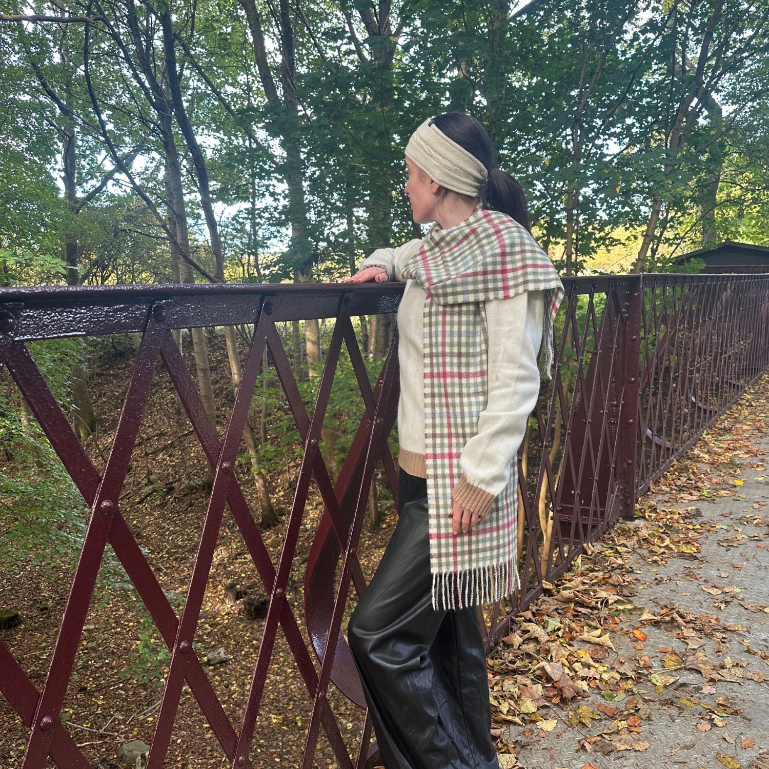 Oban Tweed Foxglove Cashmere Scarf