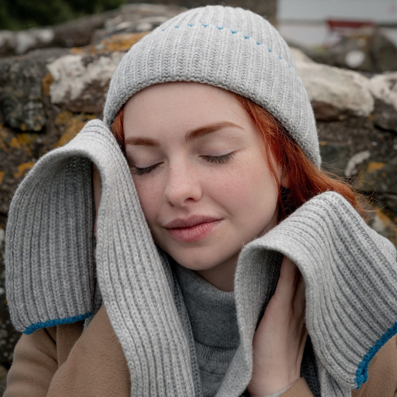 Knitted Light Grey Chunky Ribbed Cashmere Beanie Hat