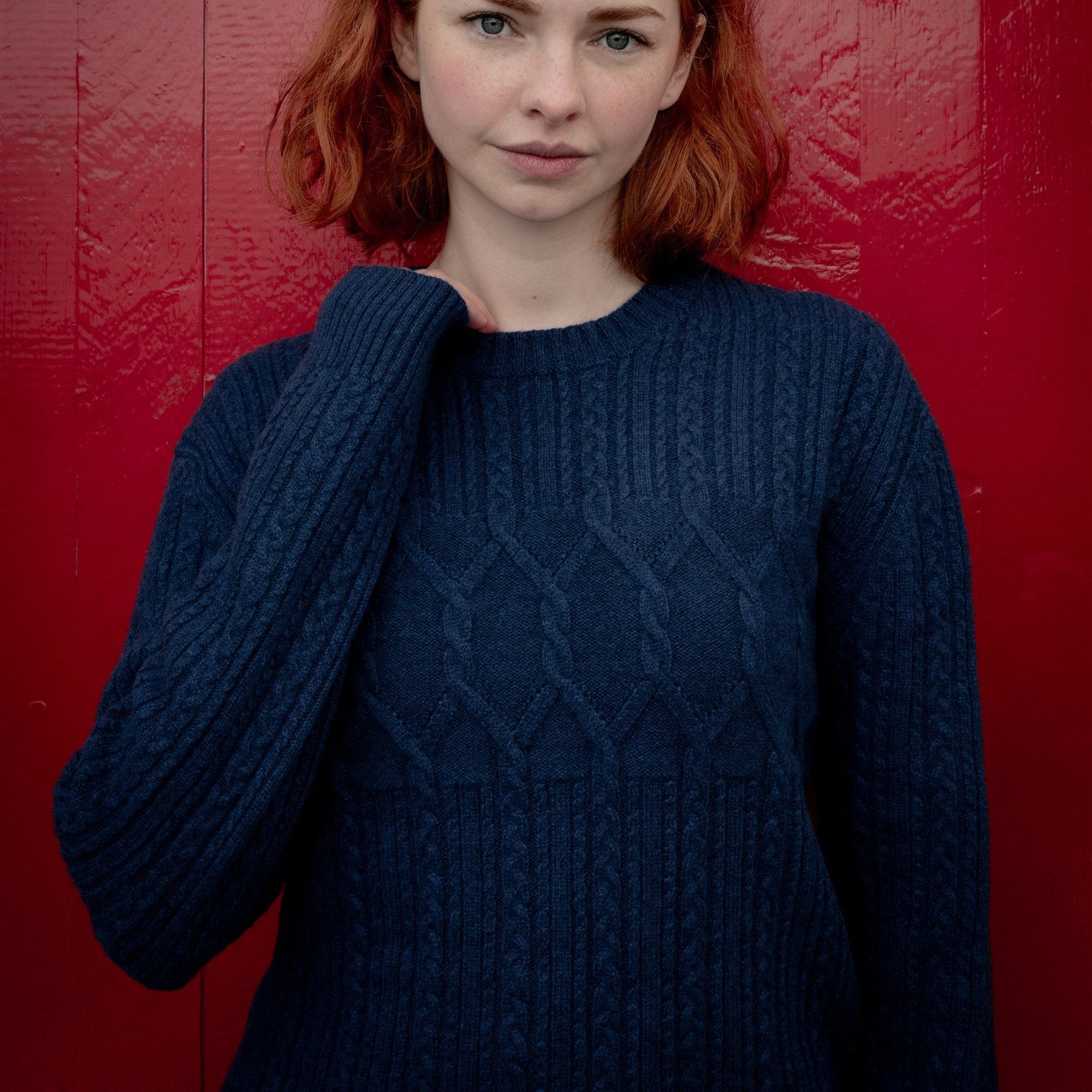 Unisex Midnight Mid-Weight Fancy Cable Cashmere Crew Neck Sweater