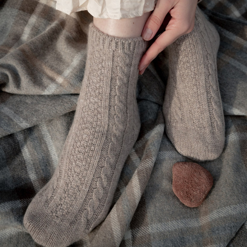 Ladies Taupe Cable Cashmere Bed Socks