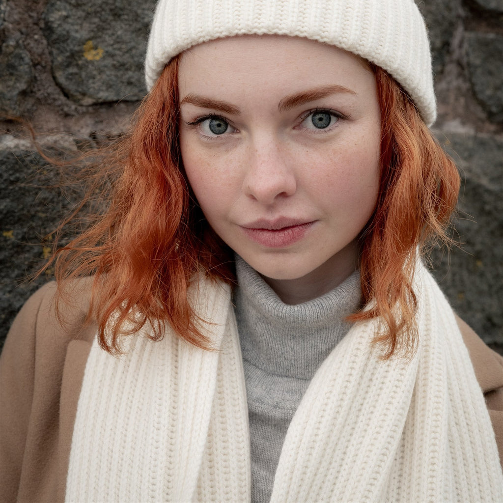 Knitted Black Chunky Ribbed Cashmere Scarf