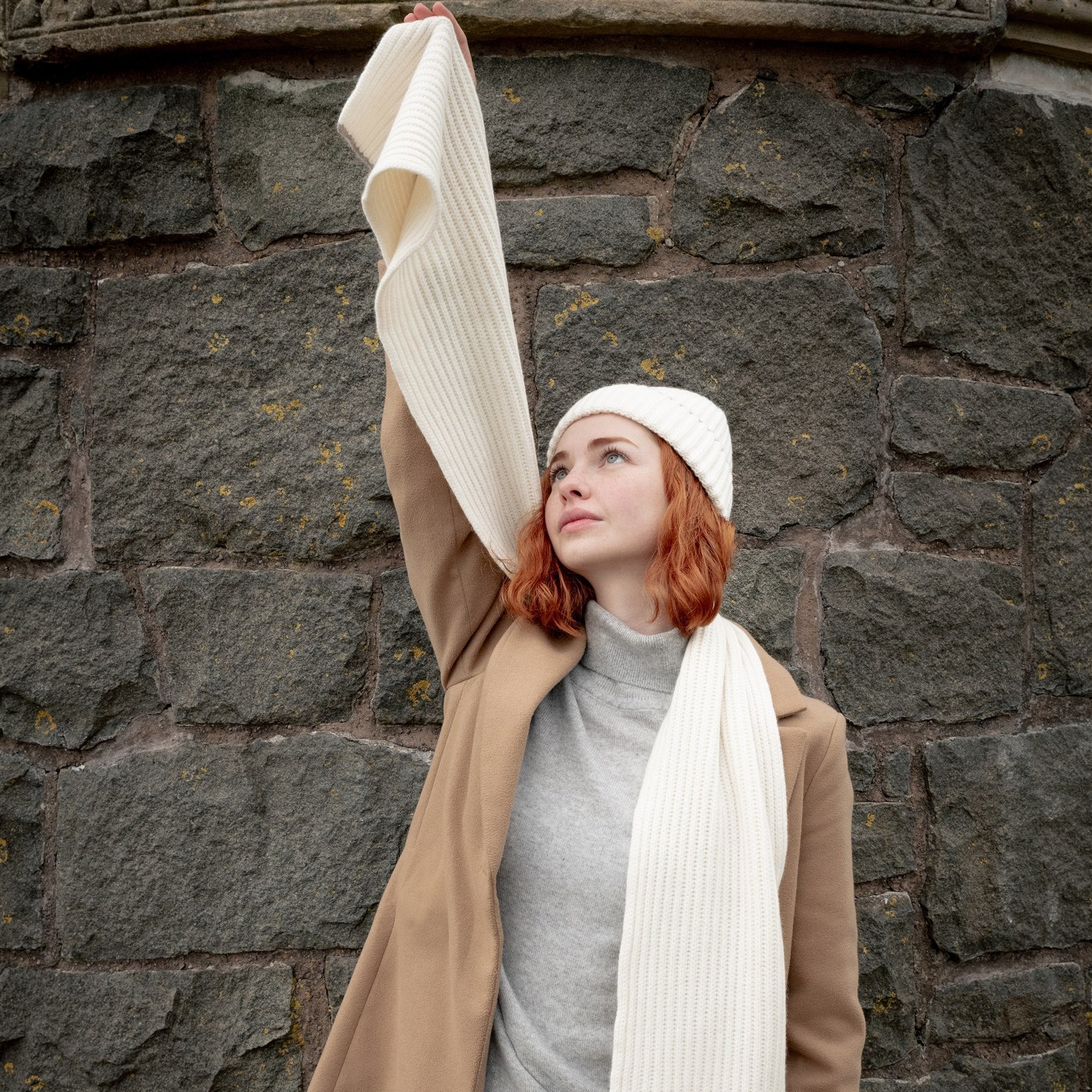 Knitted Black Chunky Ribbed Cashmere Scarf