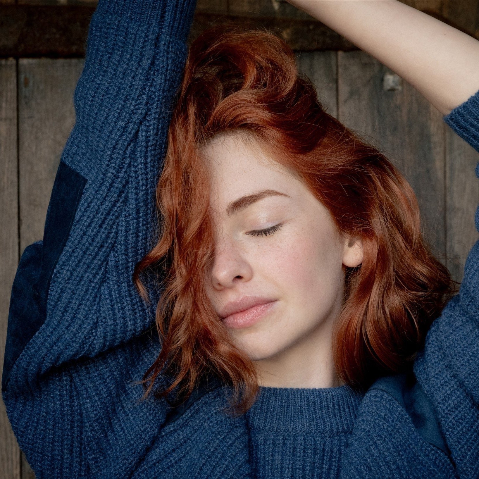 Unisex Yale Blue Fisherman's Rib Cashmere Crew Neck Sweater